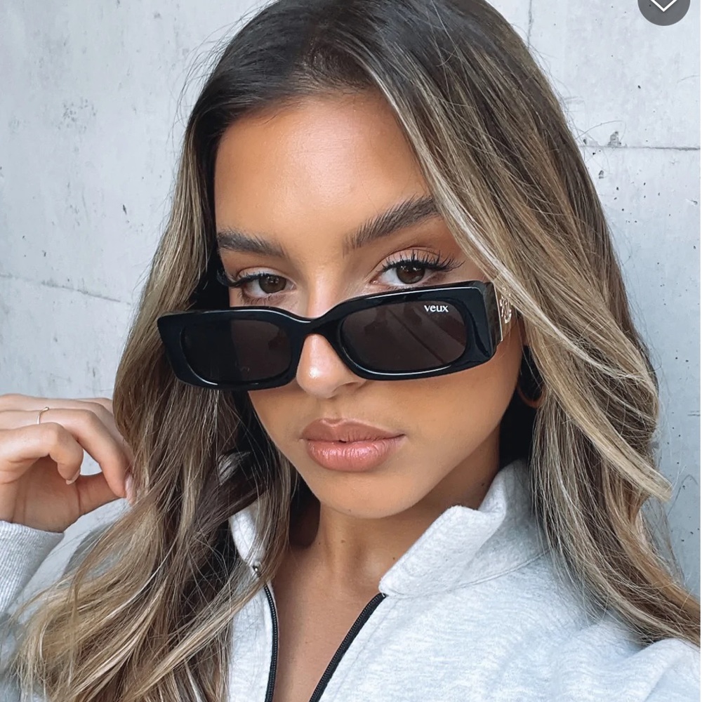 NWT Veux Milan Sunglasses Black